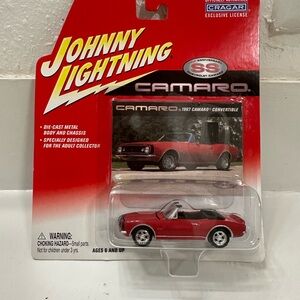 Johnny Lightning Red Camaro Convertible Collection Car